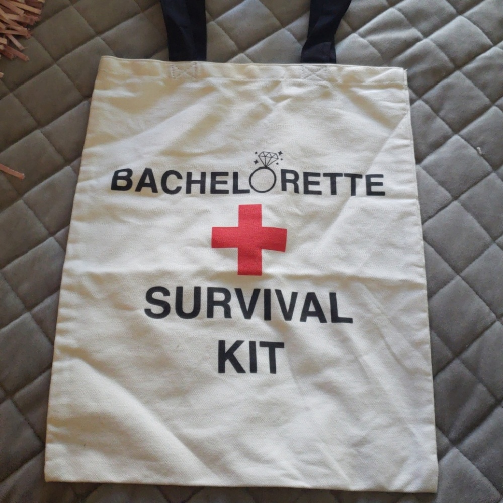 4 bachlorette totes